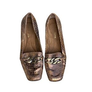 Liz Claiborne Bensen Embossed Leather Brushed Bronze Loafers, Size